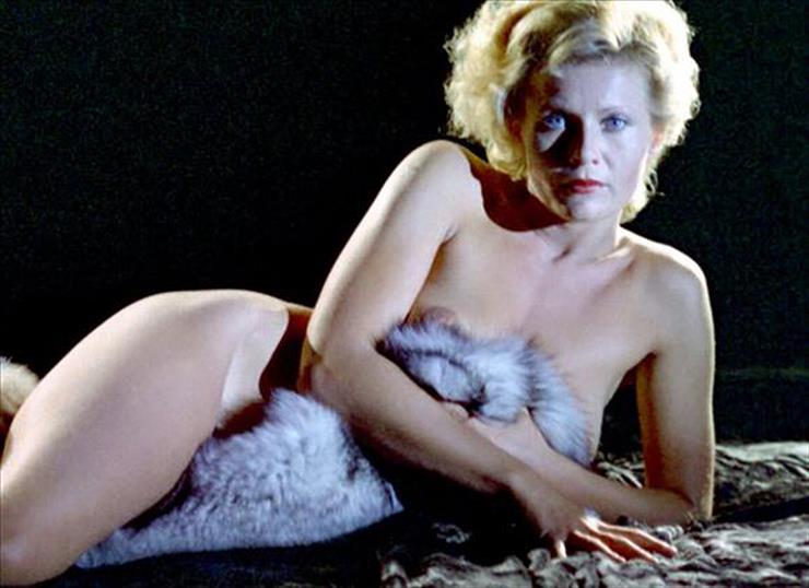 Гражина Шаполовска голая. Фото - 8