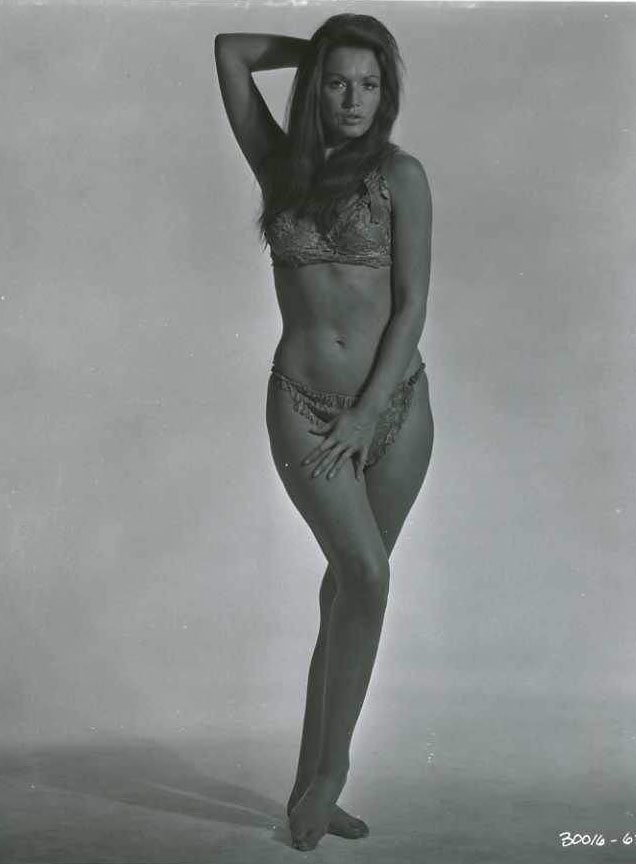 Магда Конопка голая. Фото - 44