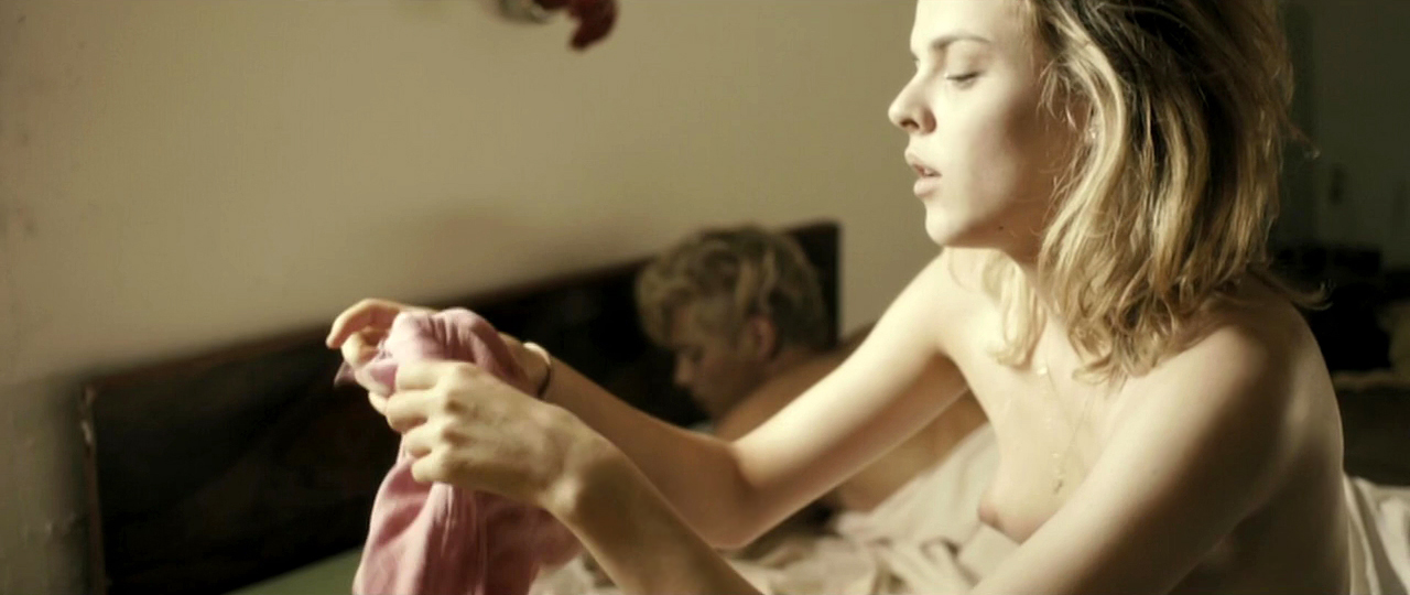 Магдалена Берус голая. Фото - 2