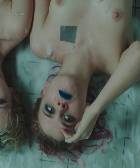 Магдалена Берус голая. Фото - 8