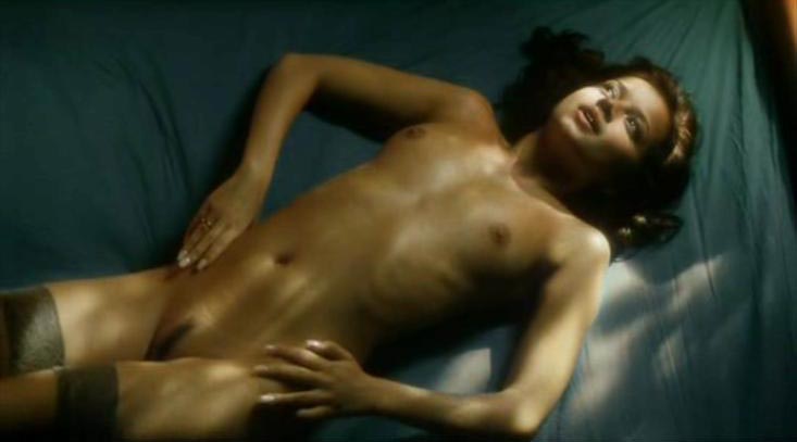 Наташа Урбаньска голая. Фото - 33