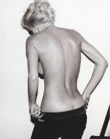  голая. Фото - 13