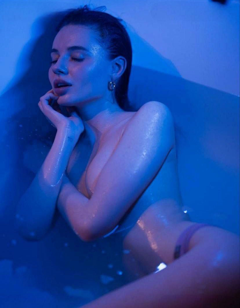  голая. Фото - 28