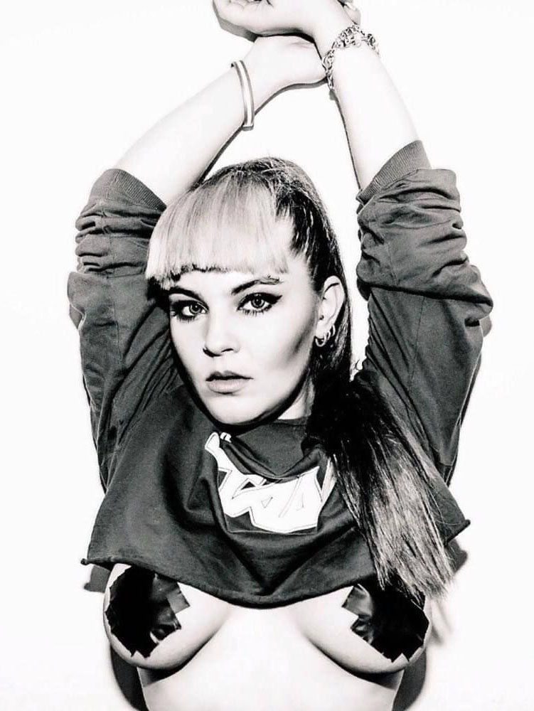  голая. Фото - 4