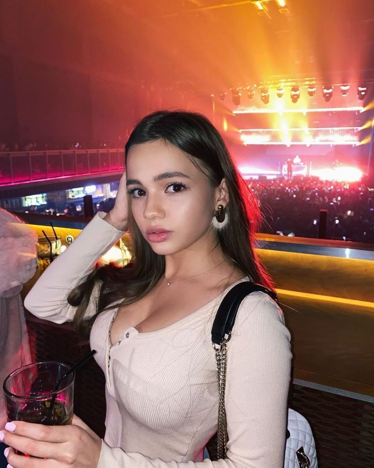  голая. Фото - 76