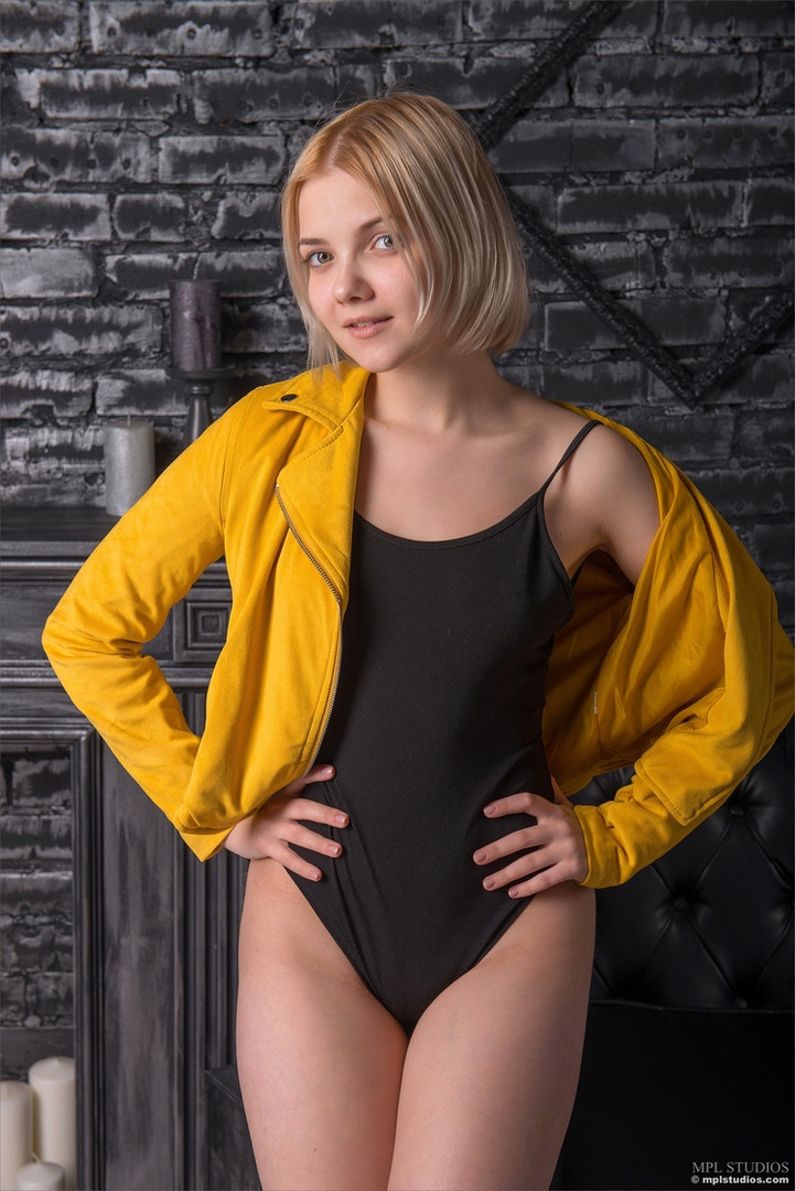  голая. Фото - 24