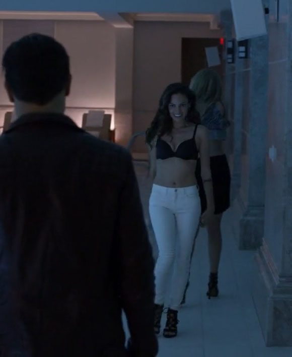 Сандра Люссе голая. Фото - 38