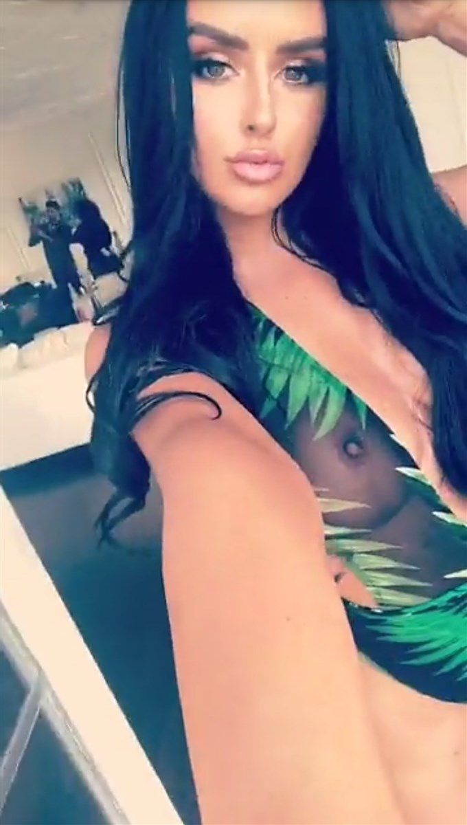 Эбигейл Рэчфорд голая. Фото - 10