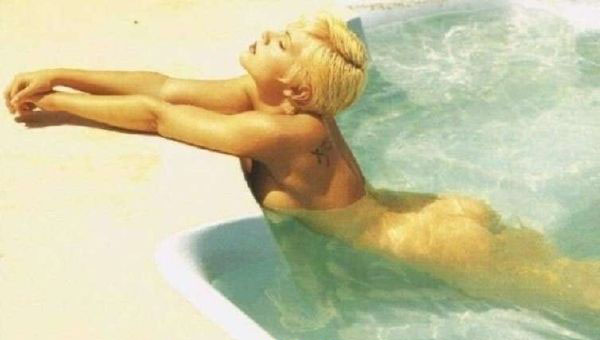 Алисса Милано голая. Фото - 24