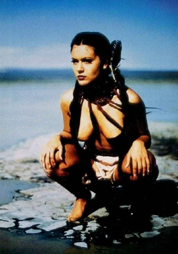 Алисса Милано голая. Фото - 6