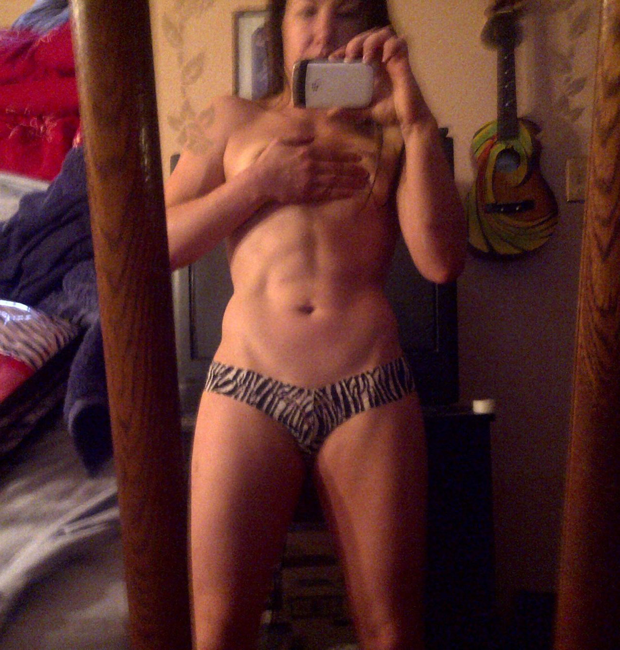 Ангела Магана голая. Фото - 9