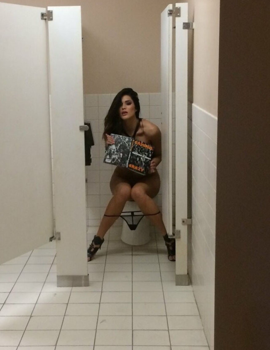 Одра Мари голая. Фото - 3