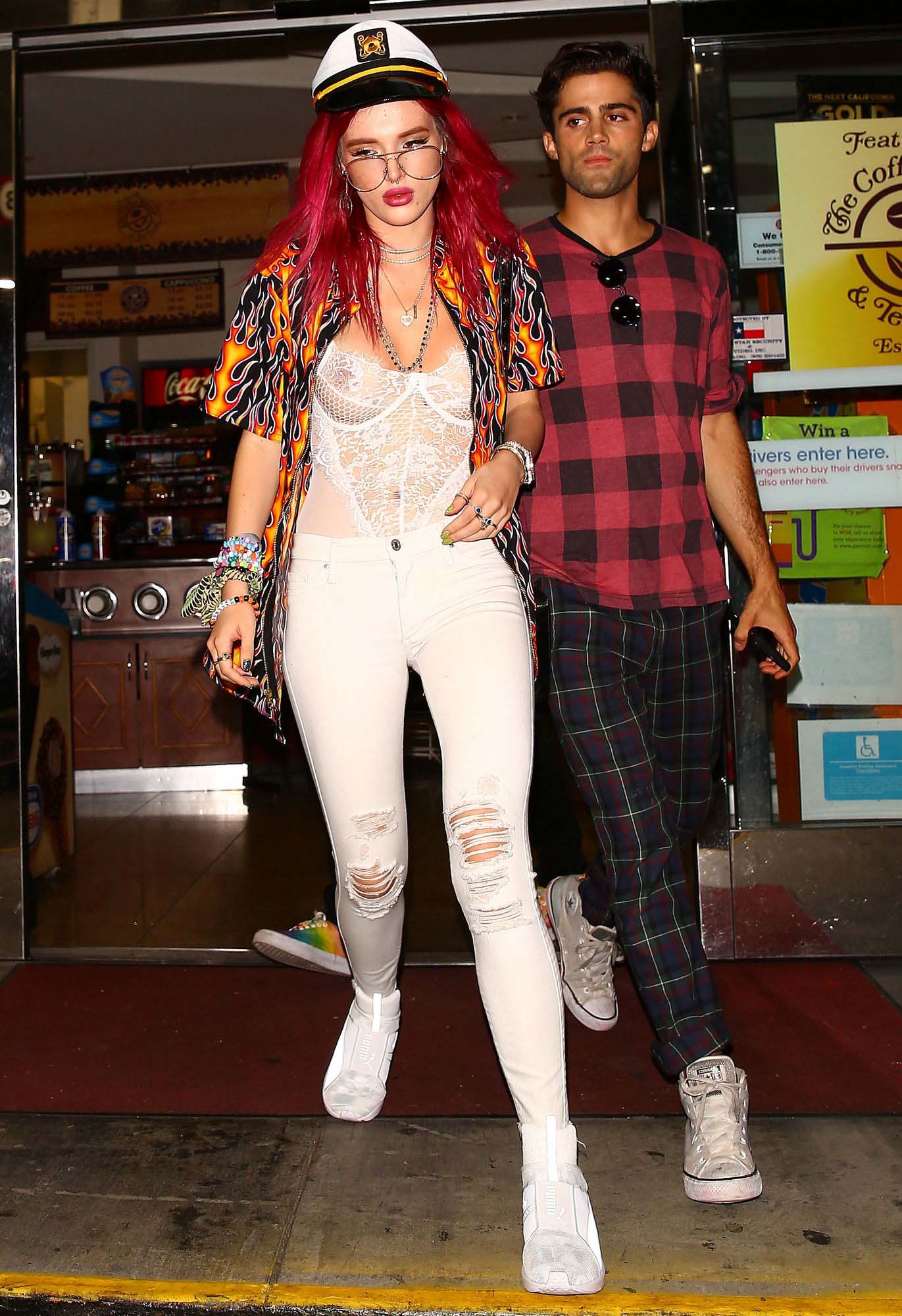 Белла Торн голая. Фото - 28