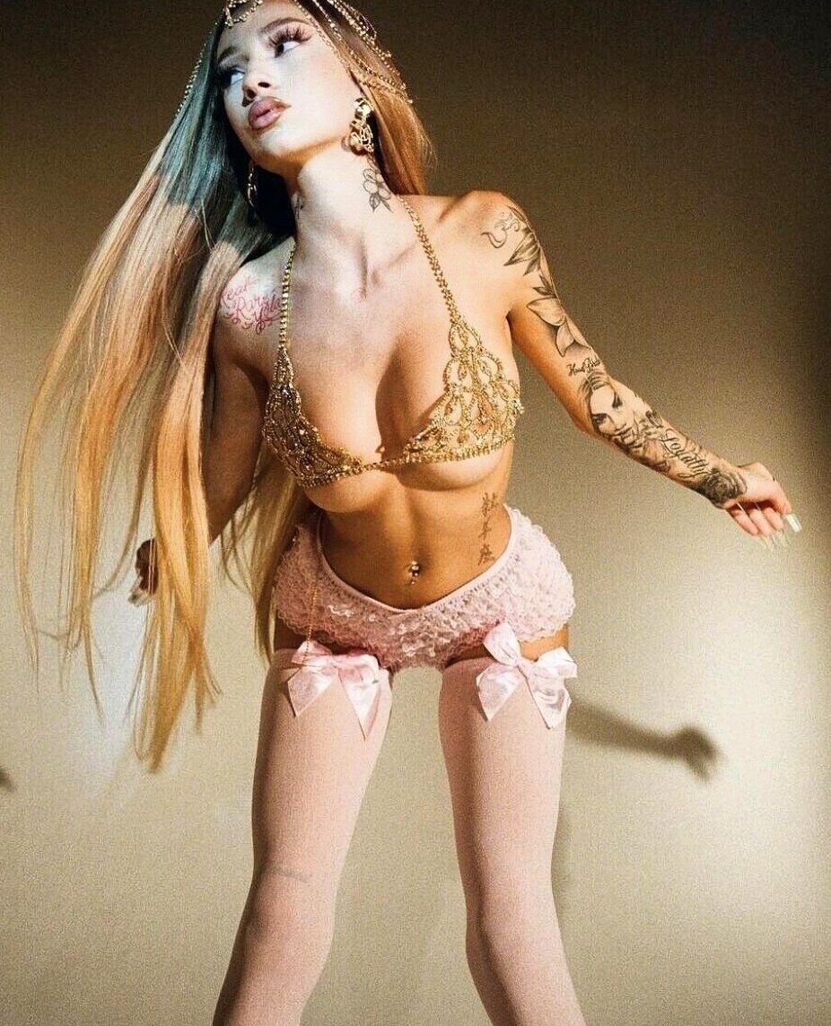 Бэд Бейби (Даниэлла Бреголи) голая. Фото - 13