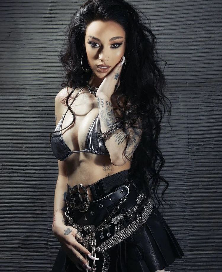 Бэд Бейби (Даниэлла Бреголи) голая. Фото - 49