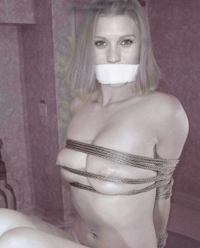 Кэти Сакхофф голая. Фото - 11