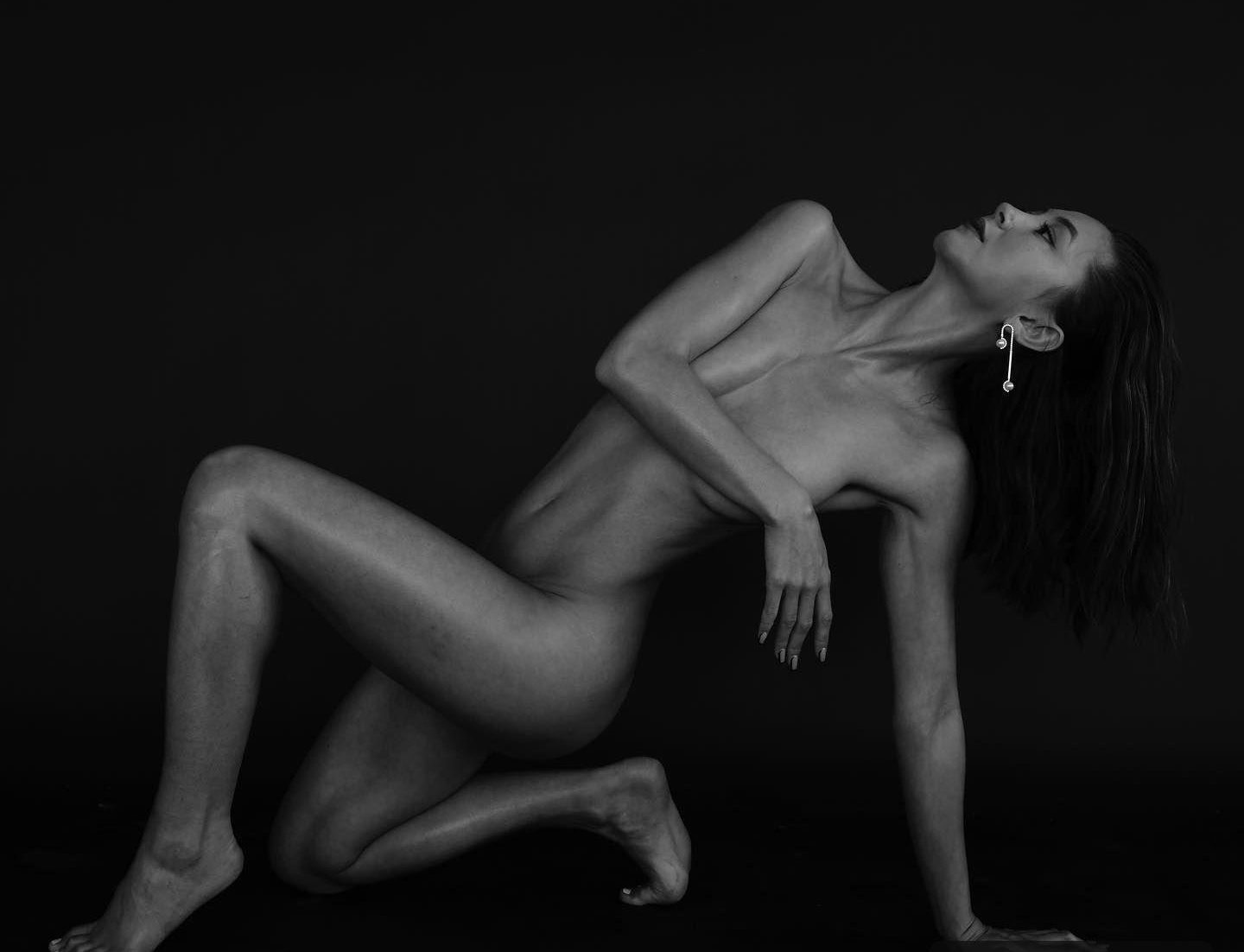 Кимико Гленн голая. Фото - 4