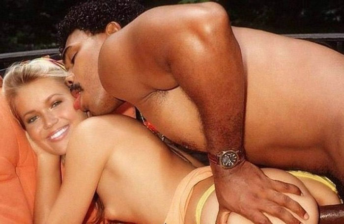 Мэнди Мур голая. Фото - 47