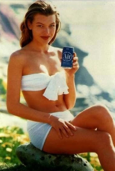 Милла Йовович голая. Фото - 29