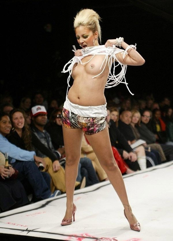 Николь Ричи голая. Фото - 5