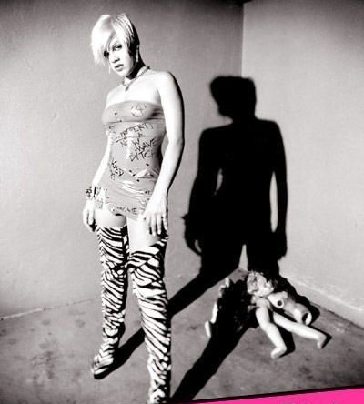 Пинк голая. Фото - 11