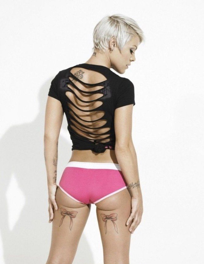 Пинк голая. Фото - 27