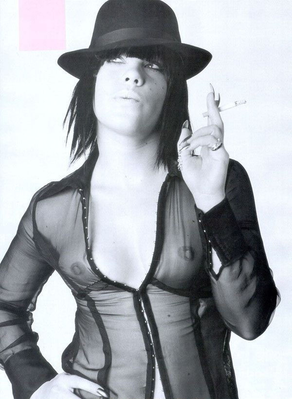 Пинк голая. Фото - 6