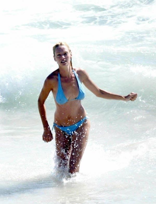 Ума Турман голая. Фото - 19